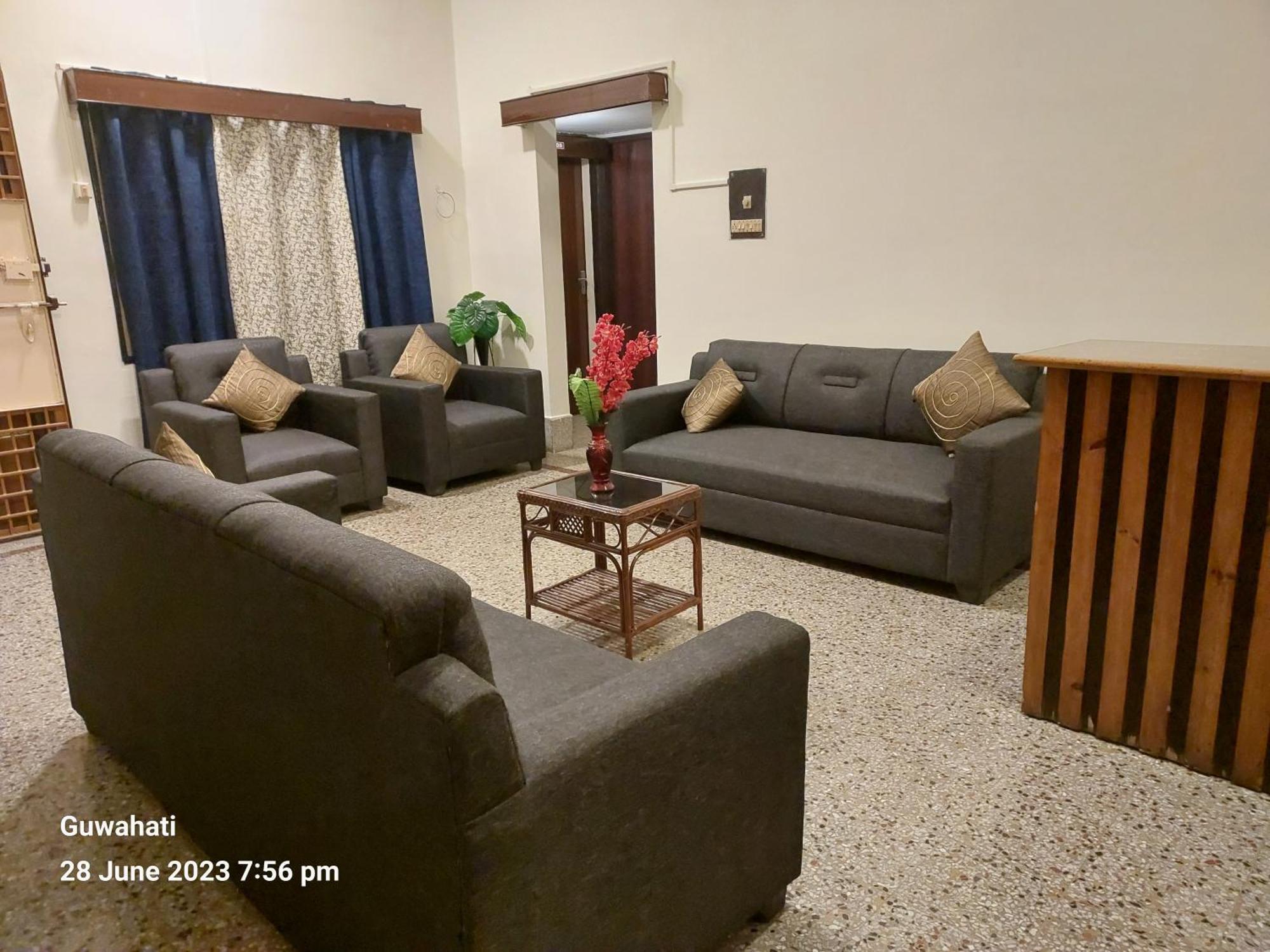 Riverview Guest House Guwahati Eksteriør bilde