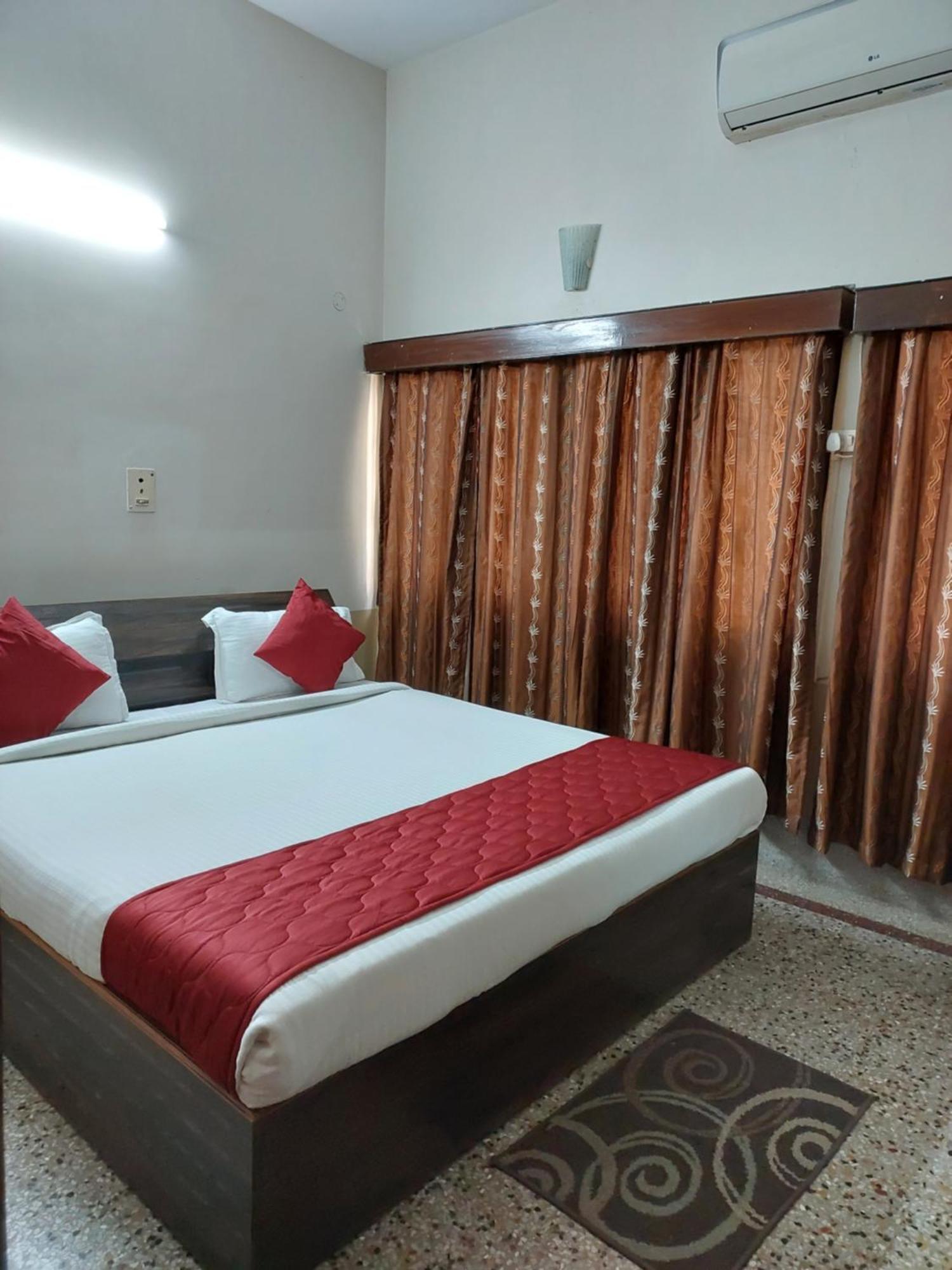 Riverview Guest House Guwahati Eksteriør bilde