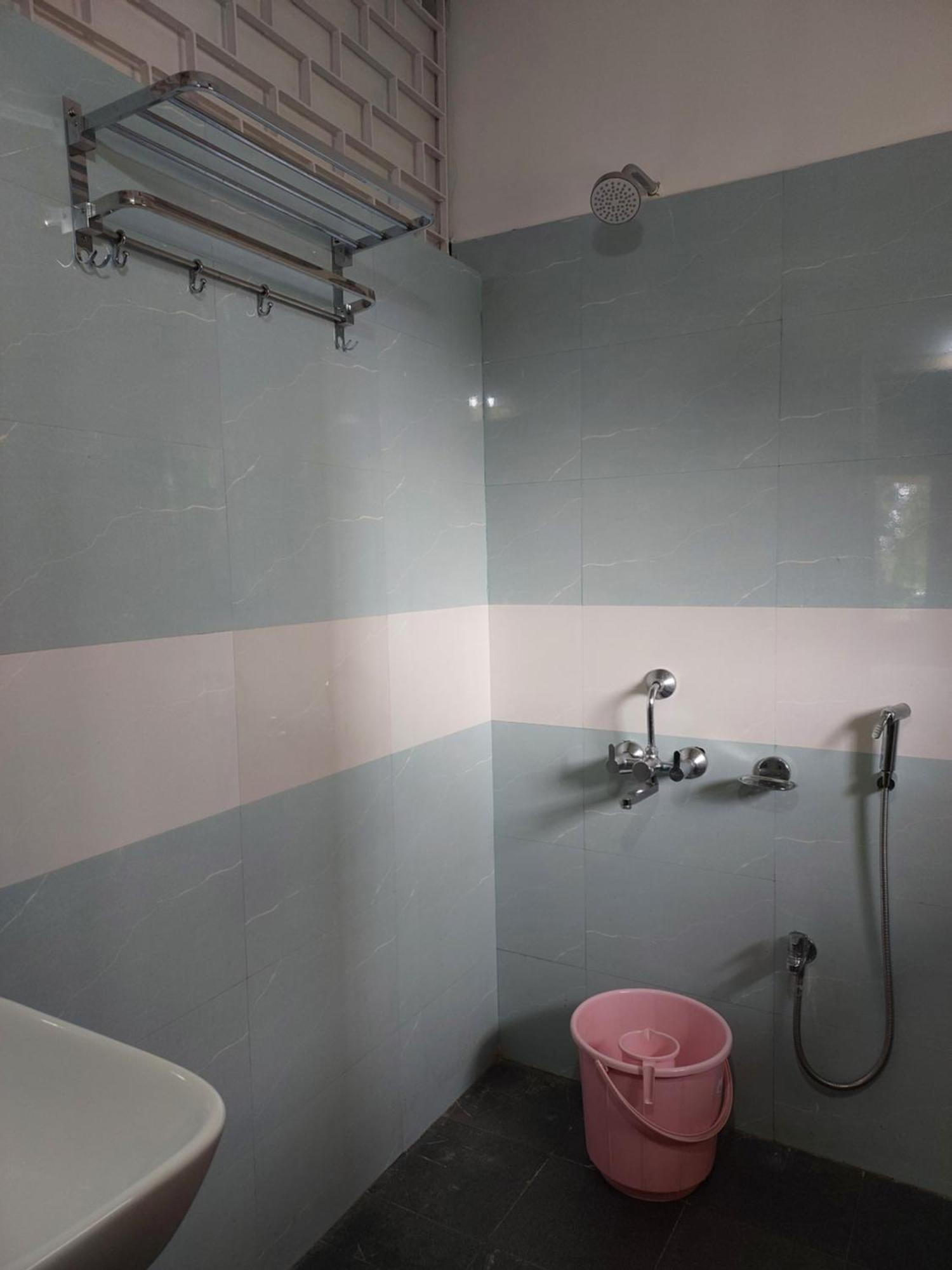 Riverview Guest House Guwahati Eksteriør bilde