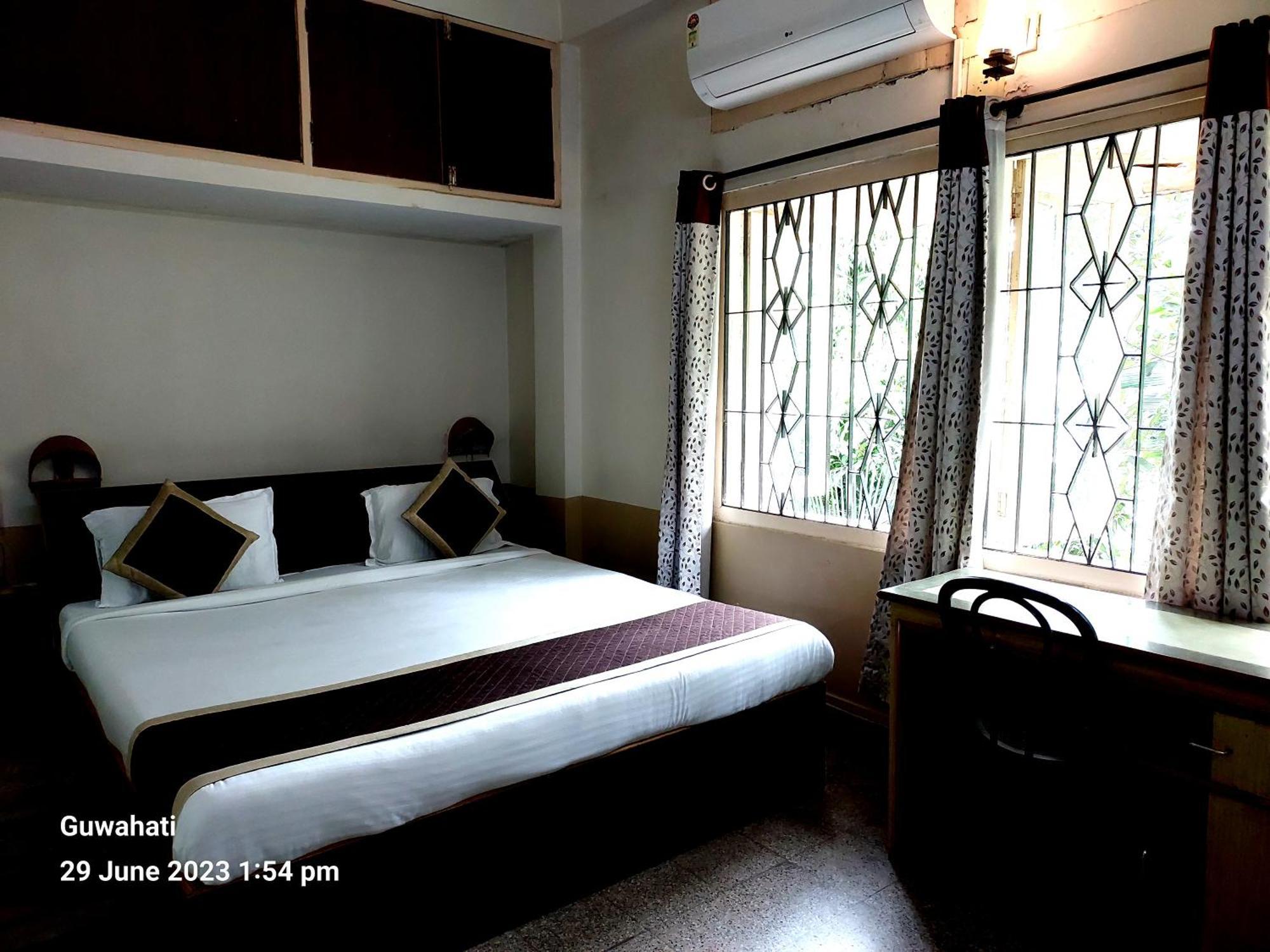 Riverview Guest House Guwahati Eksteriør bilde