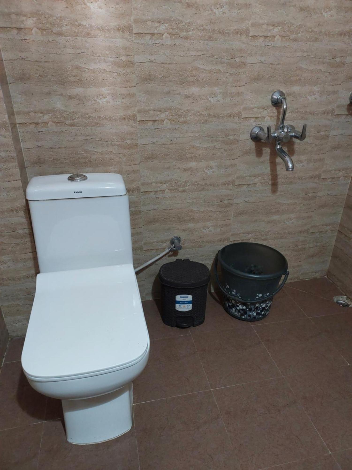 Riverview Guest House Guwahati Eksteriør bilde